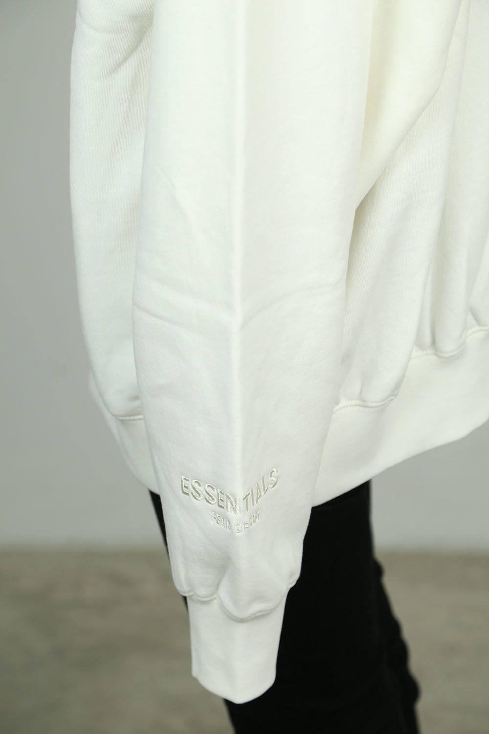 [ラスト1点 サイズXL] LOGO CREW SWEAT REFLECTOR / ホワイト