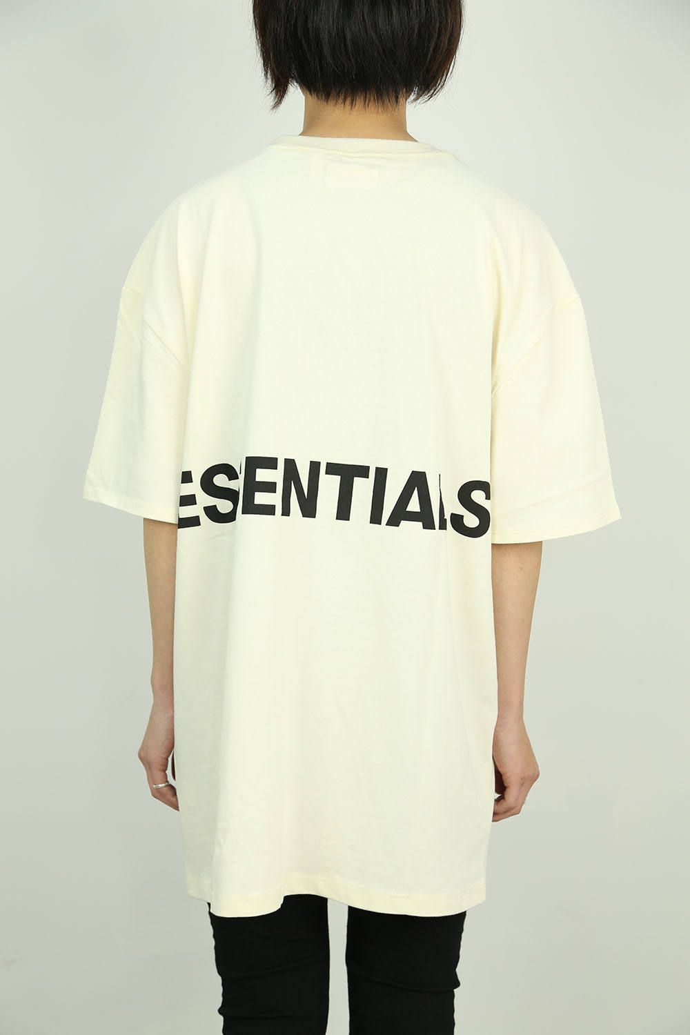 BACK LOGO S/S TEE / クリーム