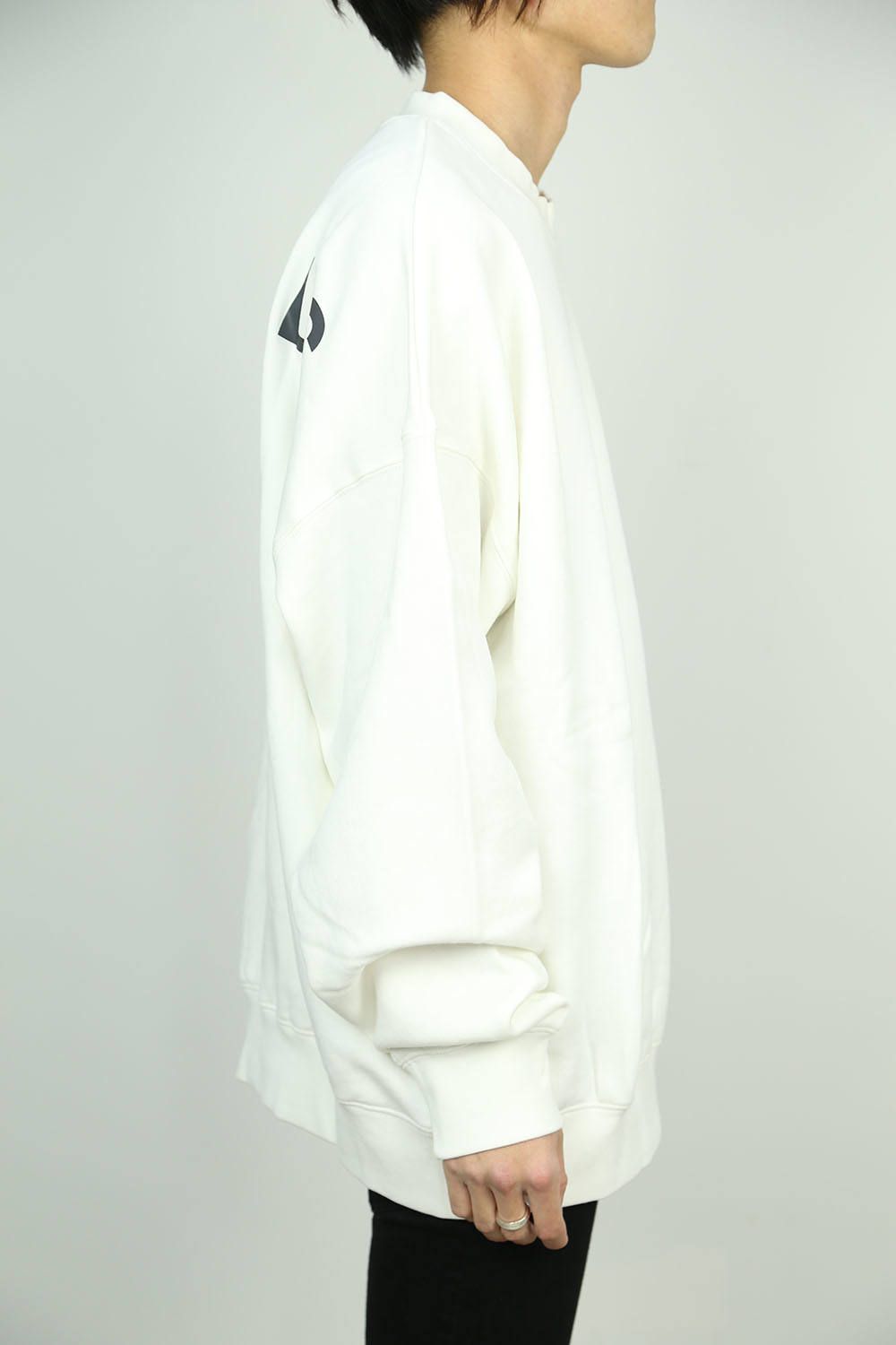 [ラスト1点 サイズXL] LOGO CREW SWEAT REFLECTOR / ホワイト
