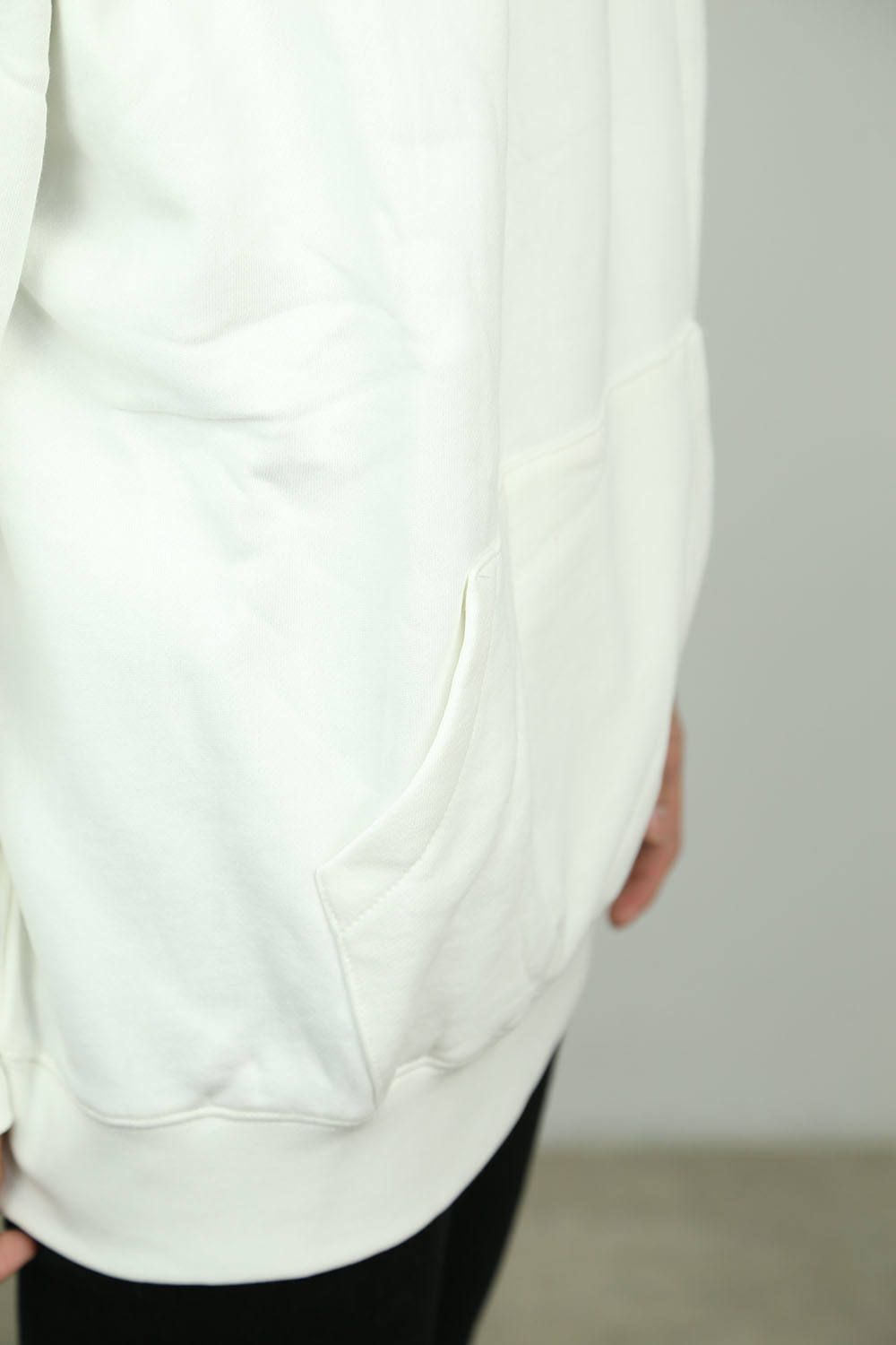ESSENTIALS PHOTO HOODIE / ホワイト