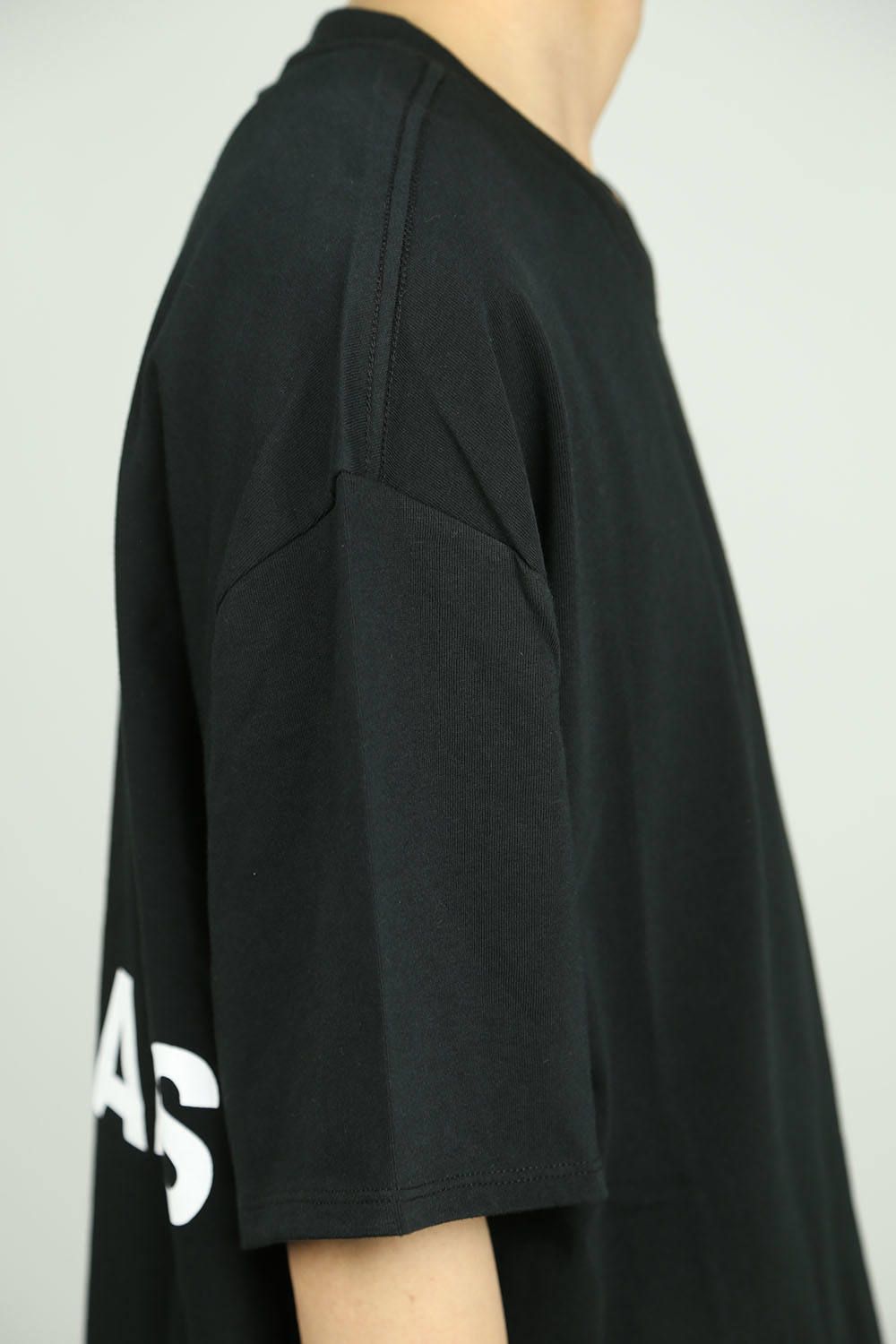 BACK LOGO S/S TEE / ブラック