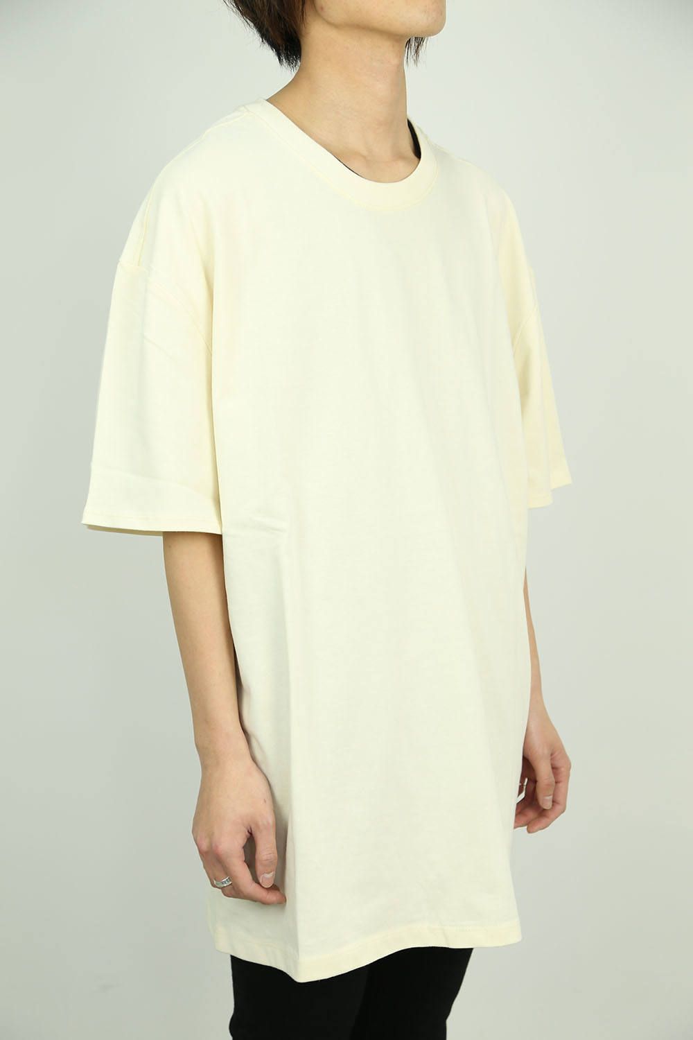 BACK LOGO S/S TEE / クリーム