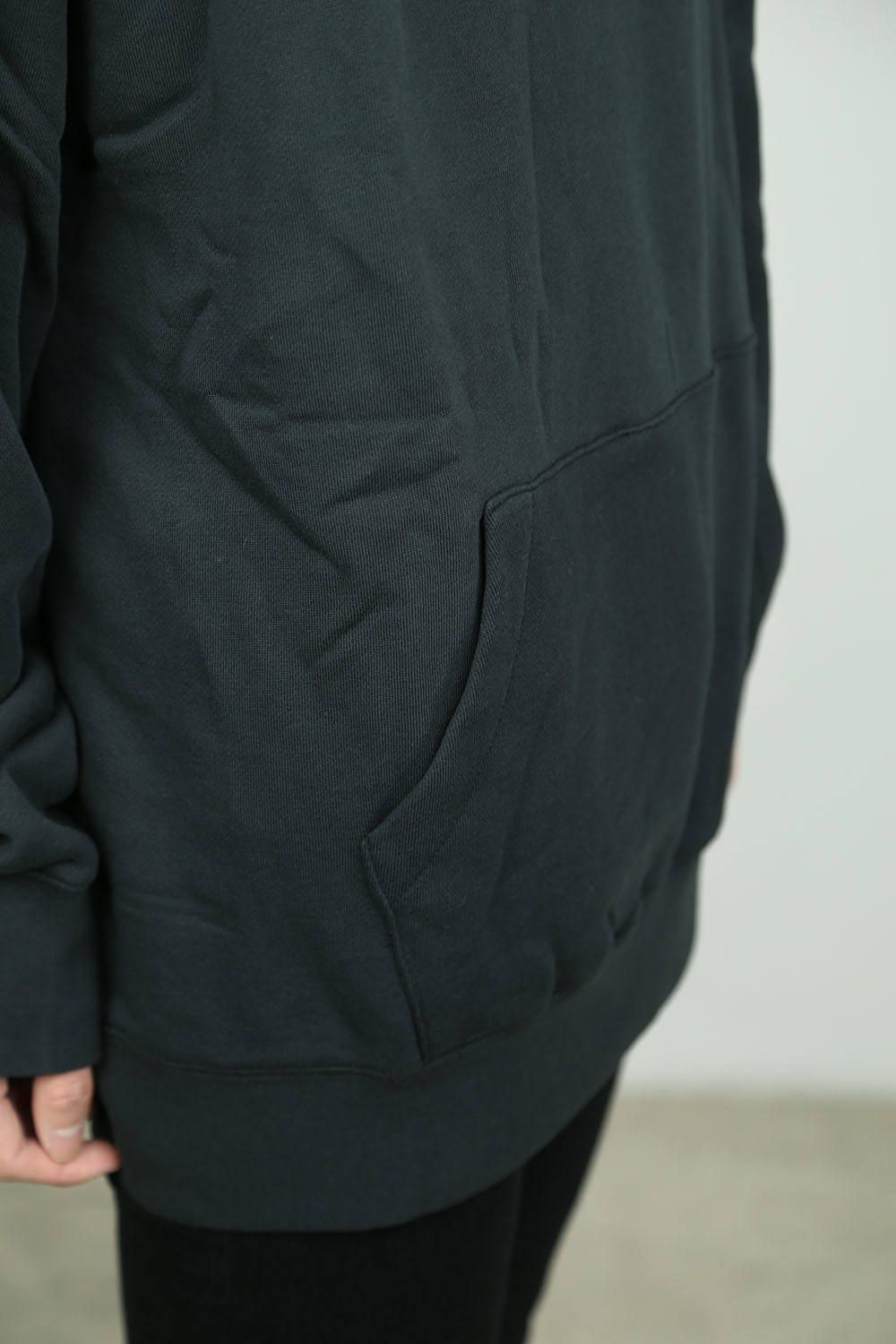ESSENTIALS PHOTO HOODIE / ブラック