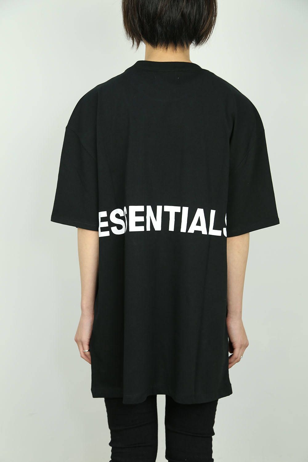 FOG ESSENTIALS - BACK LOGO S/S TEE / ブラック | Tempt