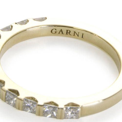 K10YG Square Dia Half Ring
