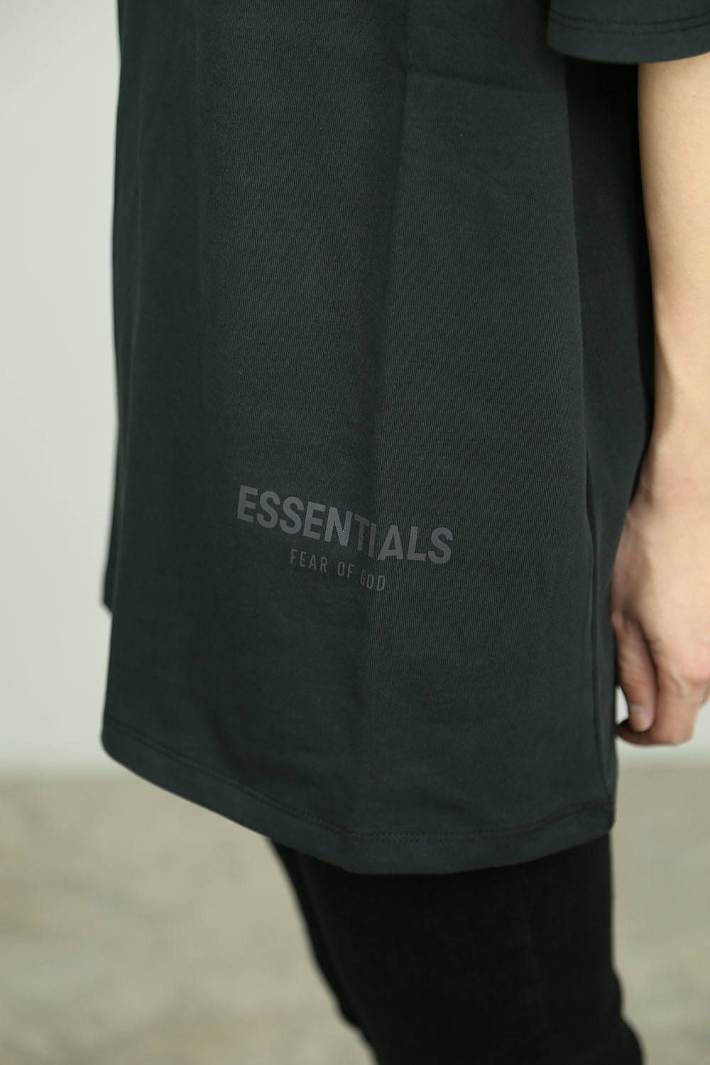 REFLECTOR LOGO S/S TEE / ブラック