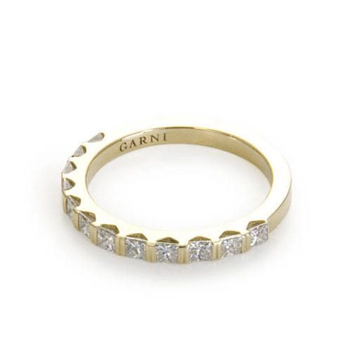 K10YG Square Dia Half Ring