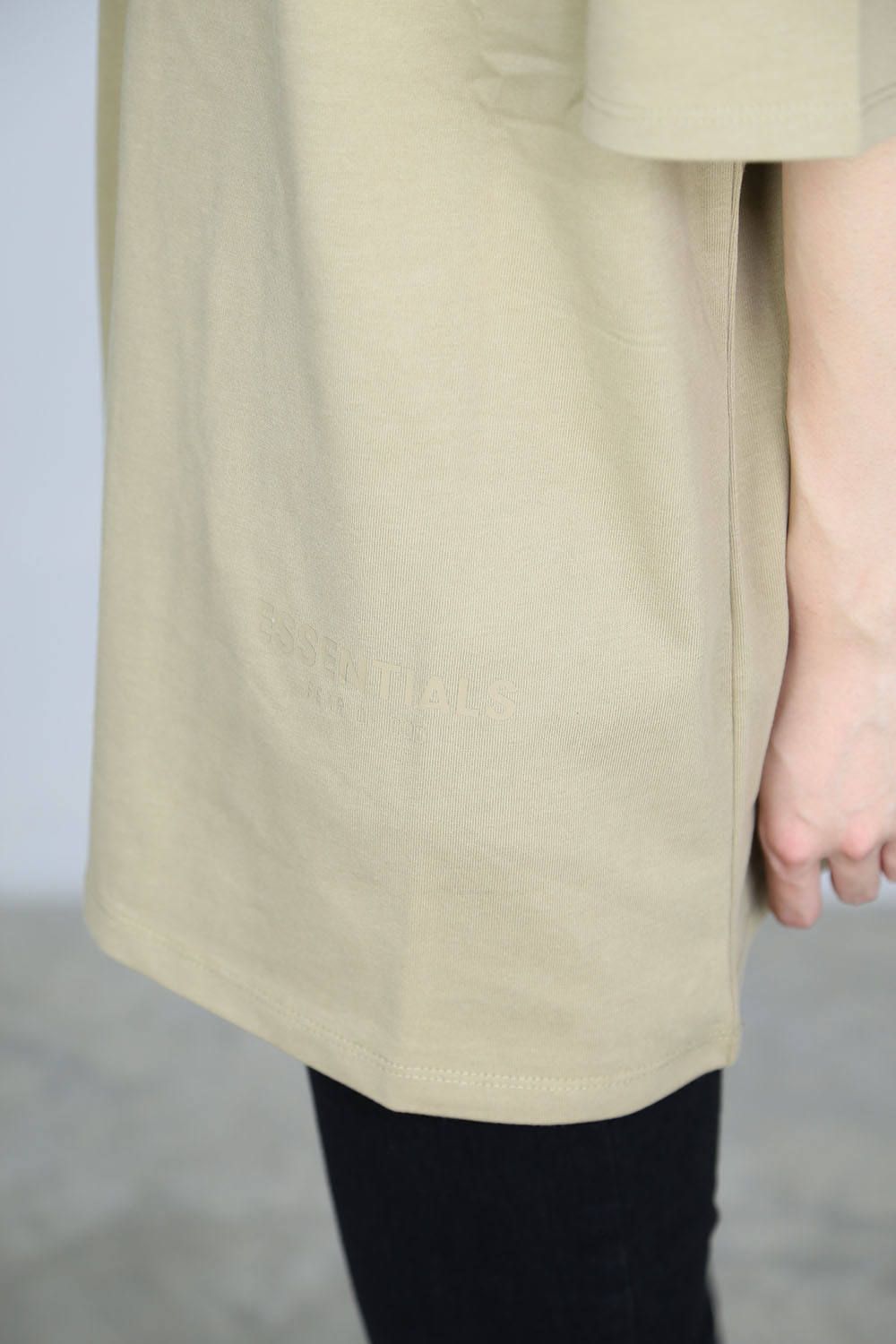 REFLECTOR LOGO S/S TEE / タン