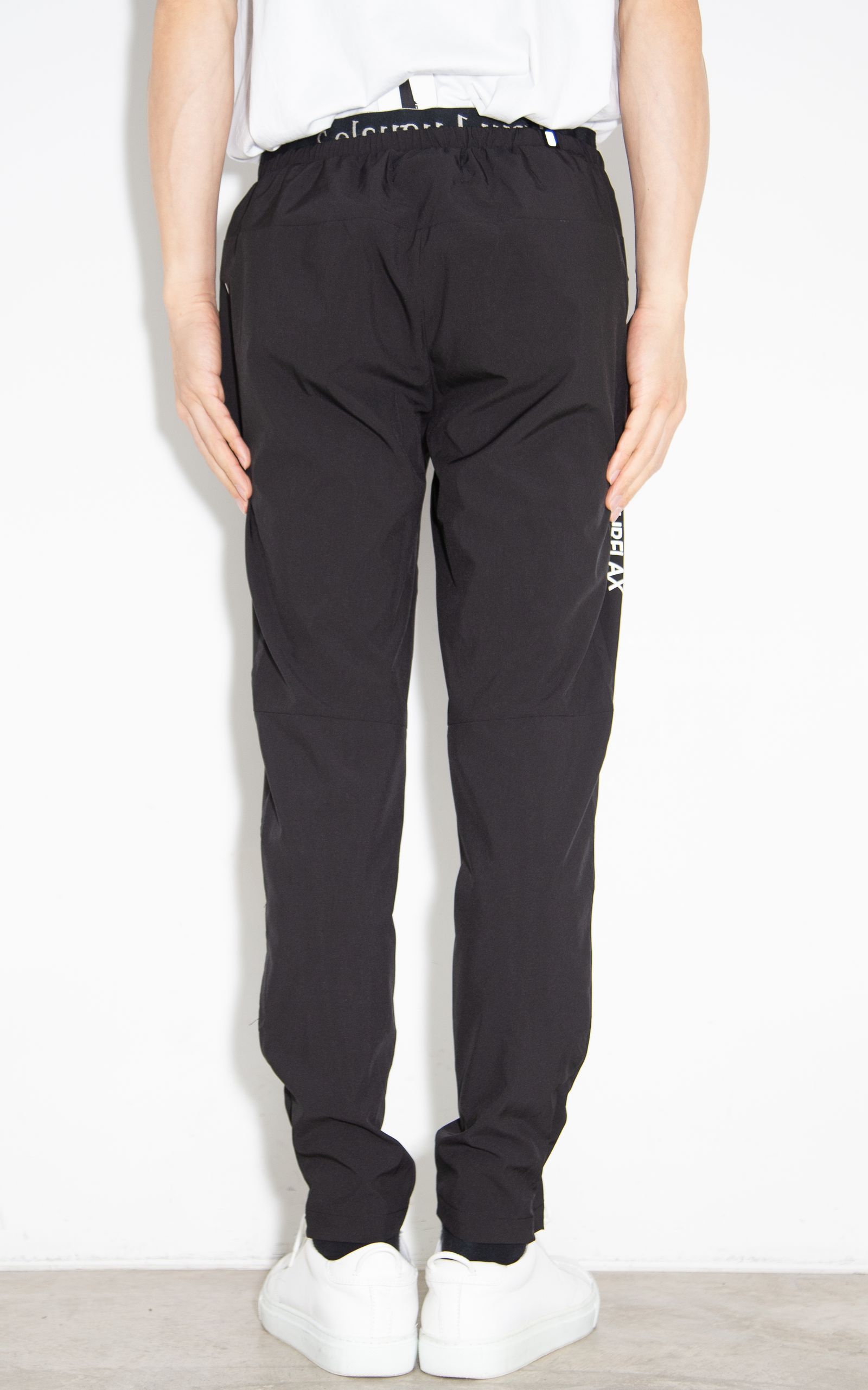 【セットアップ】RUNNING LOGO HOODIE・LONG PANTS / ブラック