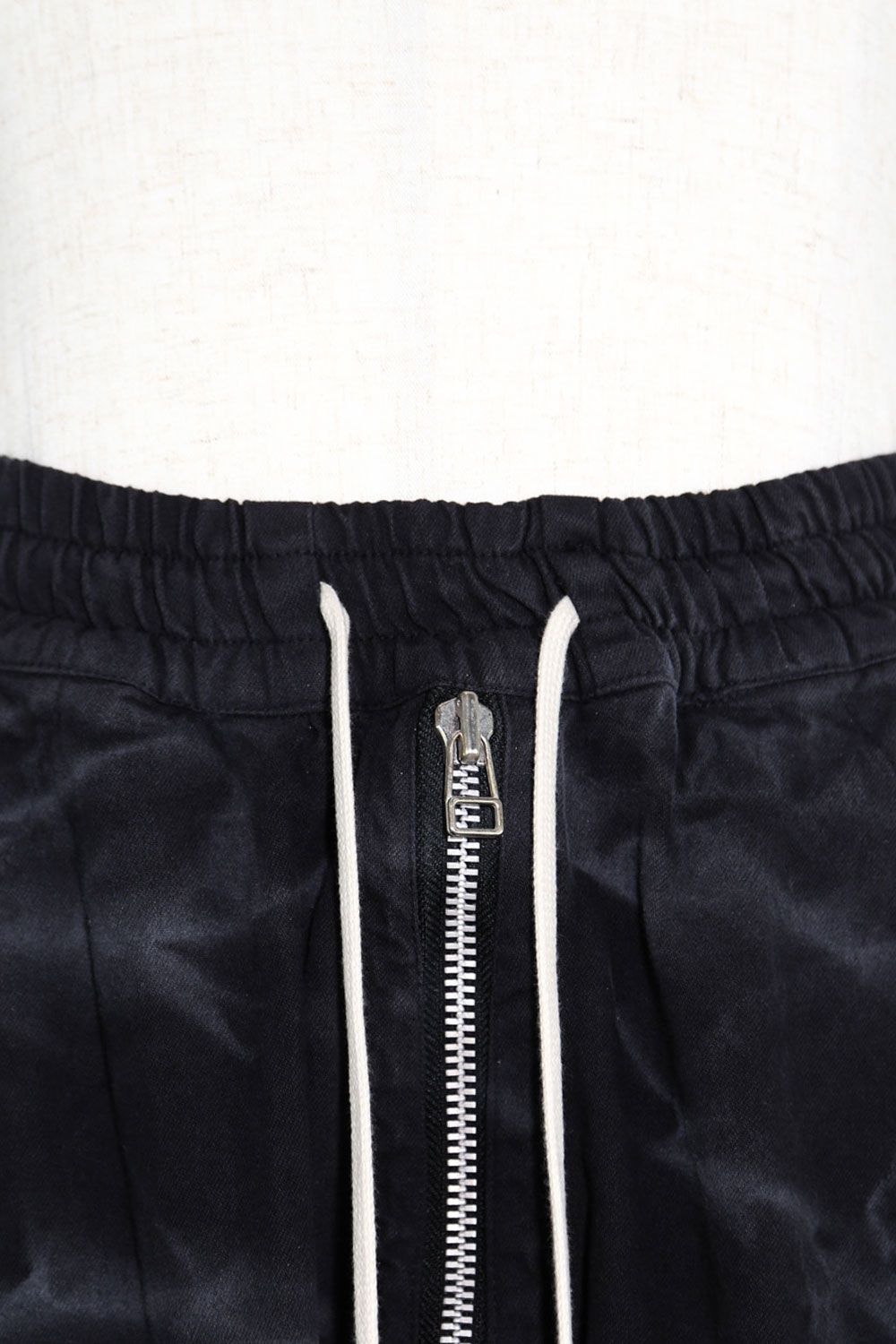 ヴィンテージ染めジップカーゴショーツ / Vintage Dyed Zip Shorts / ブラック