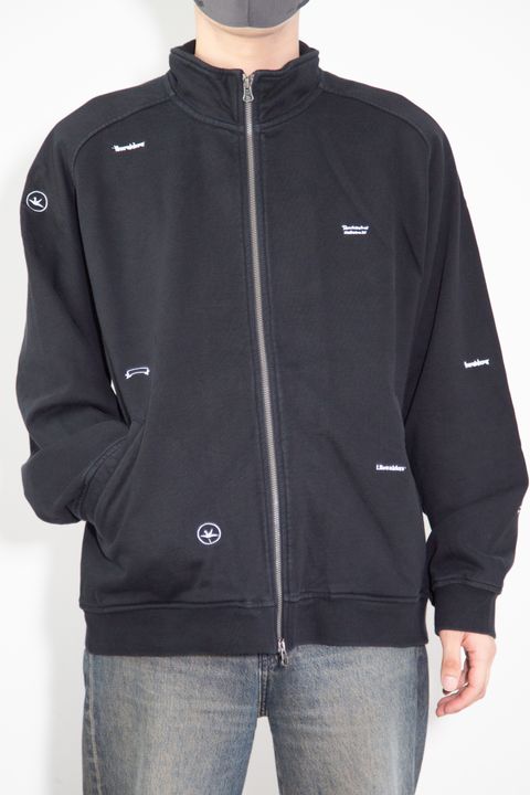 MULTI EMBROIDERY SWEAT ZIP-UP / ブラック
