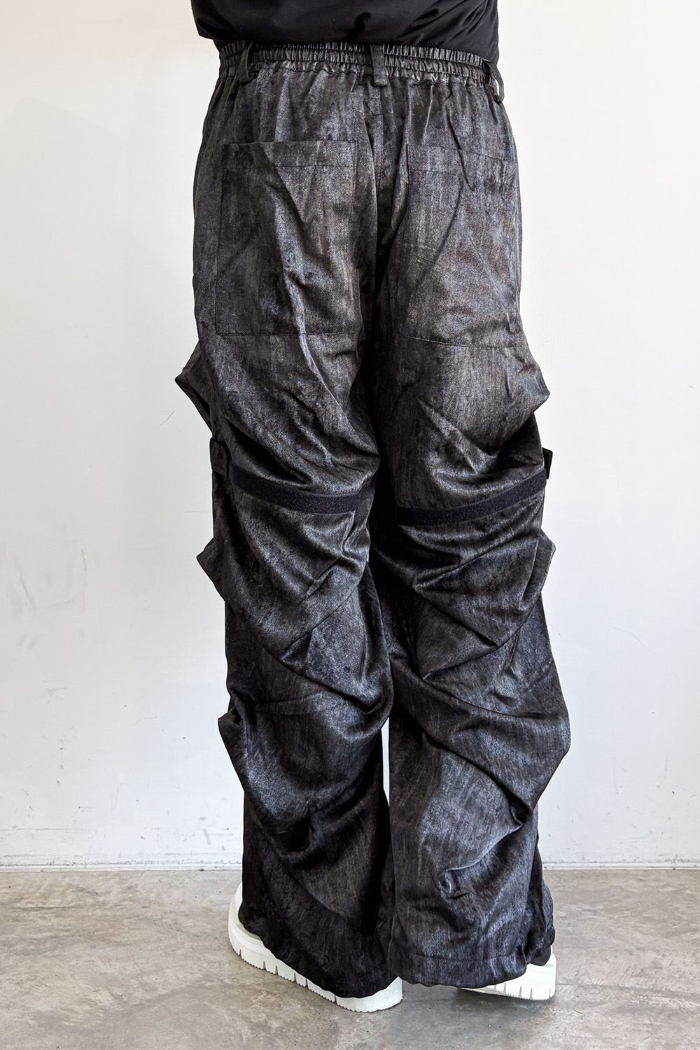 TUCK WIDE / ブラック