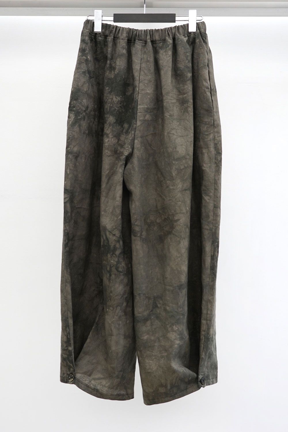 【限定生産】hem button wide easy pants