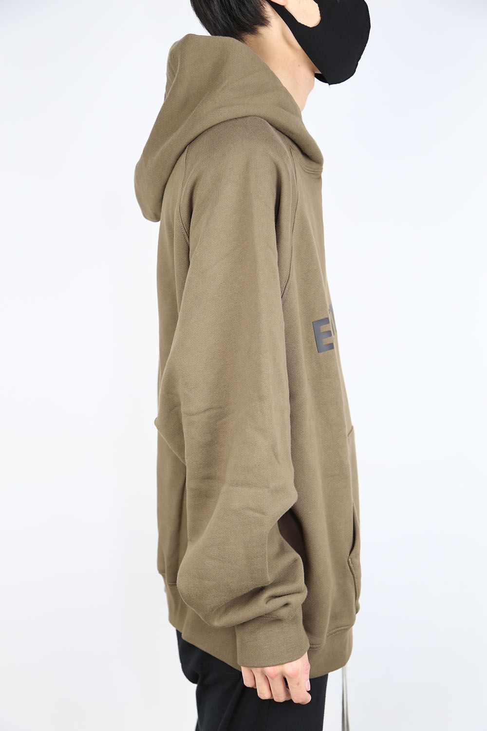 FOG ESSENTIALS - SSENSE FRONT LOGO HOODIE / ライトブラウン | Tempt