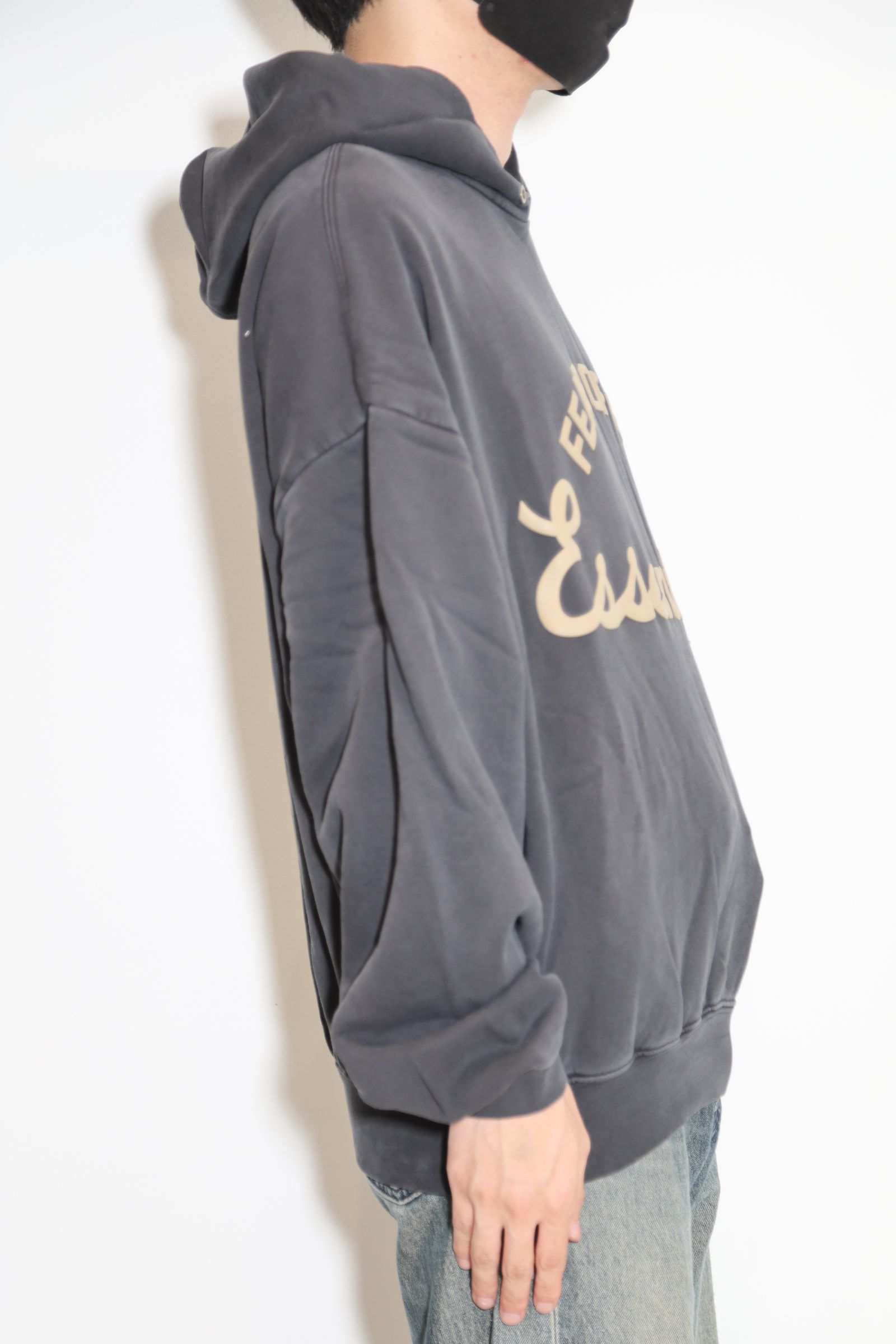 TRAINING 90S HOODIE / フェイデッドブラック