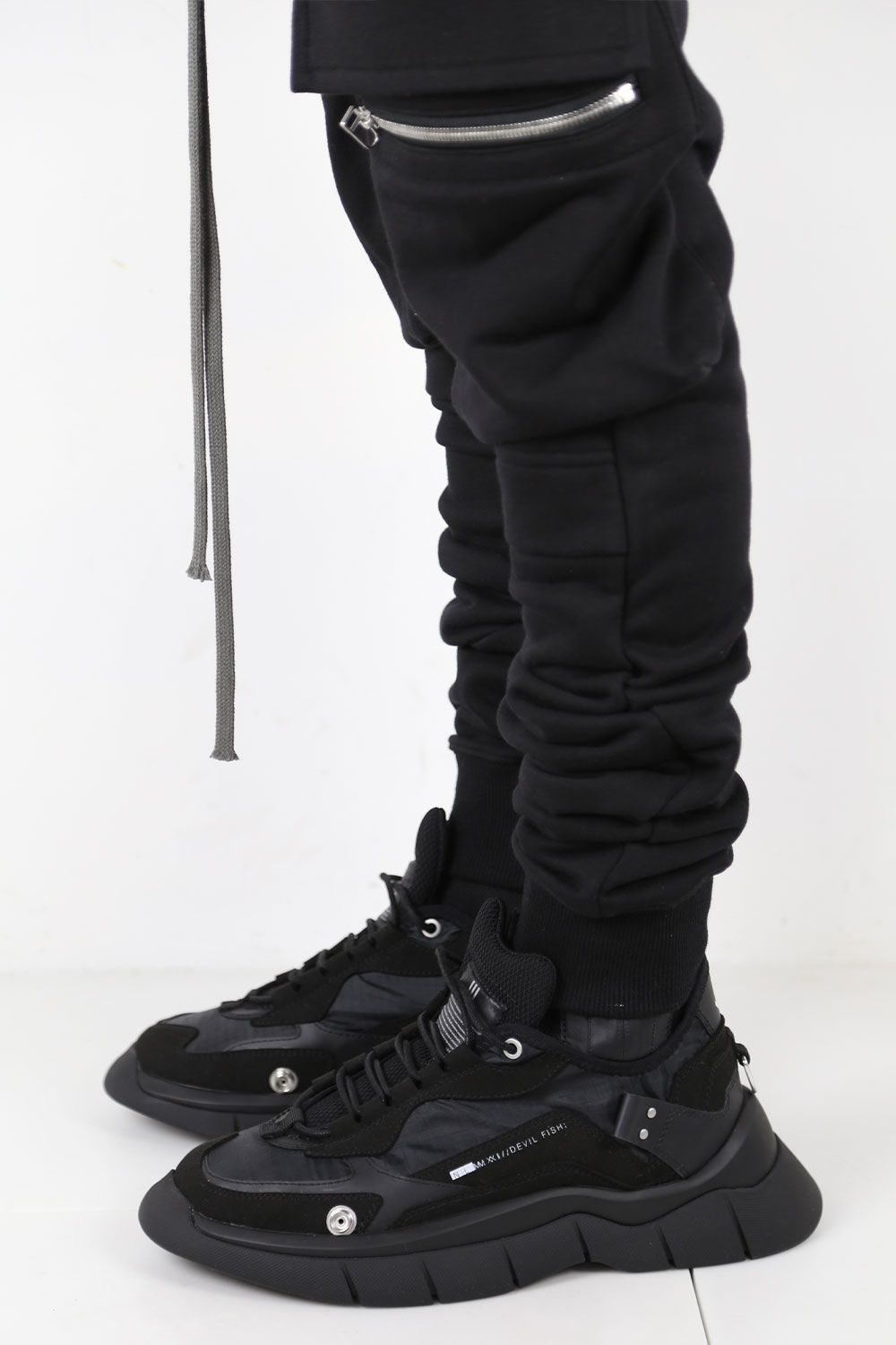 スウェッターカーゴスリムロングパンツ / SWEATER CARGO SLIM LONG PANTS / ブラック