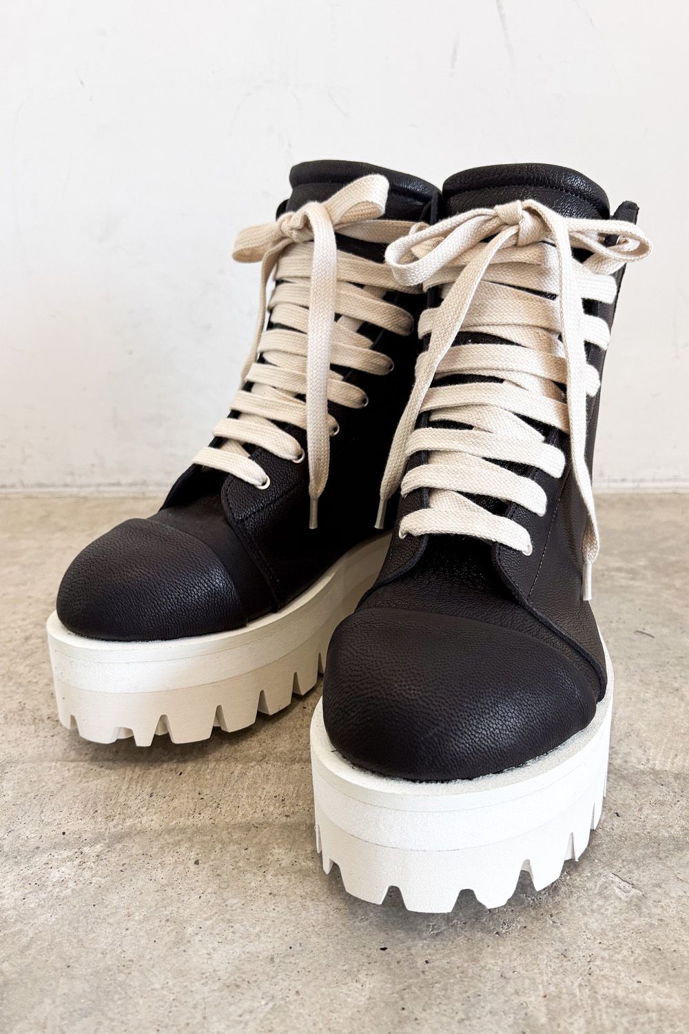 BOOTS / ブラック×ホワイト