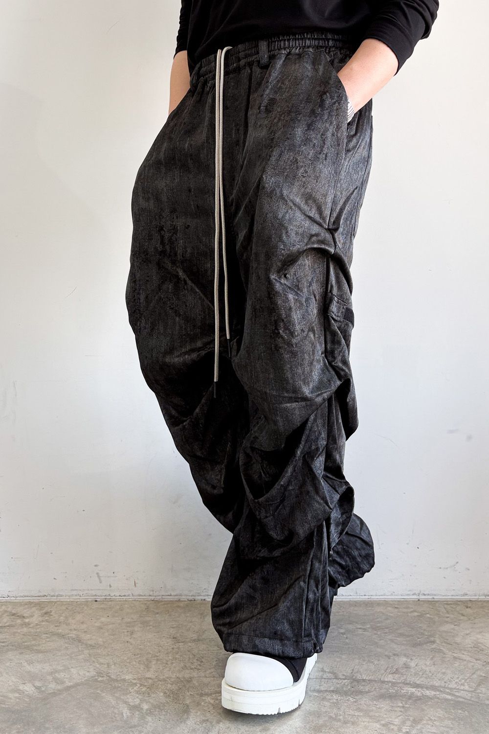 TUCK WIDE / ブラック