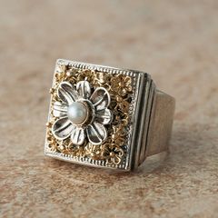 Athenian Flower Ring / GR088