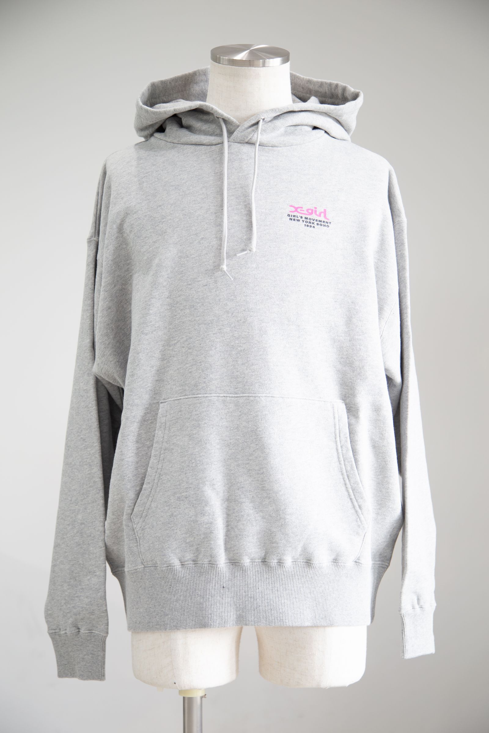 X-girl - X-girl FACE POSTER SWEAT HOODIE / アッシュ | Tempt X-girl - X-girl FACE POSTER SWEAT HOODIE / アッシュ | Tempt