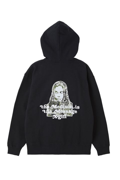 BRUSHED COLLAGE GRAPHIC FACE PATCH ZIP UP SWEAT HOODIE / ブラック