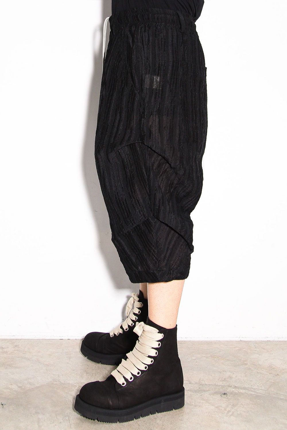 シアー楊柳タックショーツ / Sheer Yo-Ryu Tuck Shorts / ブラック