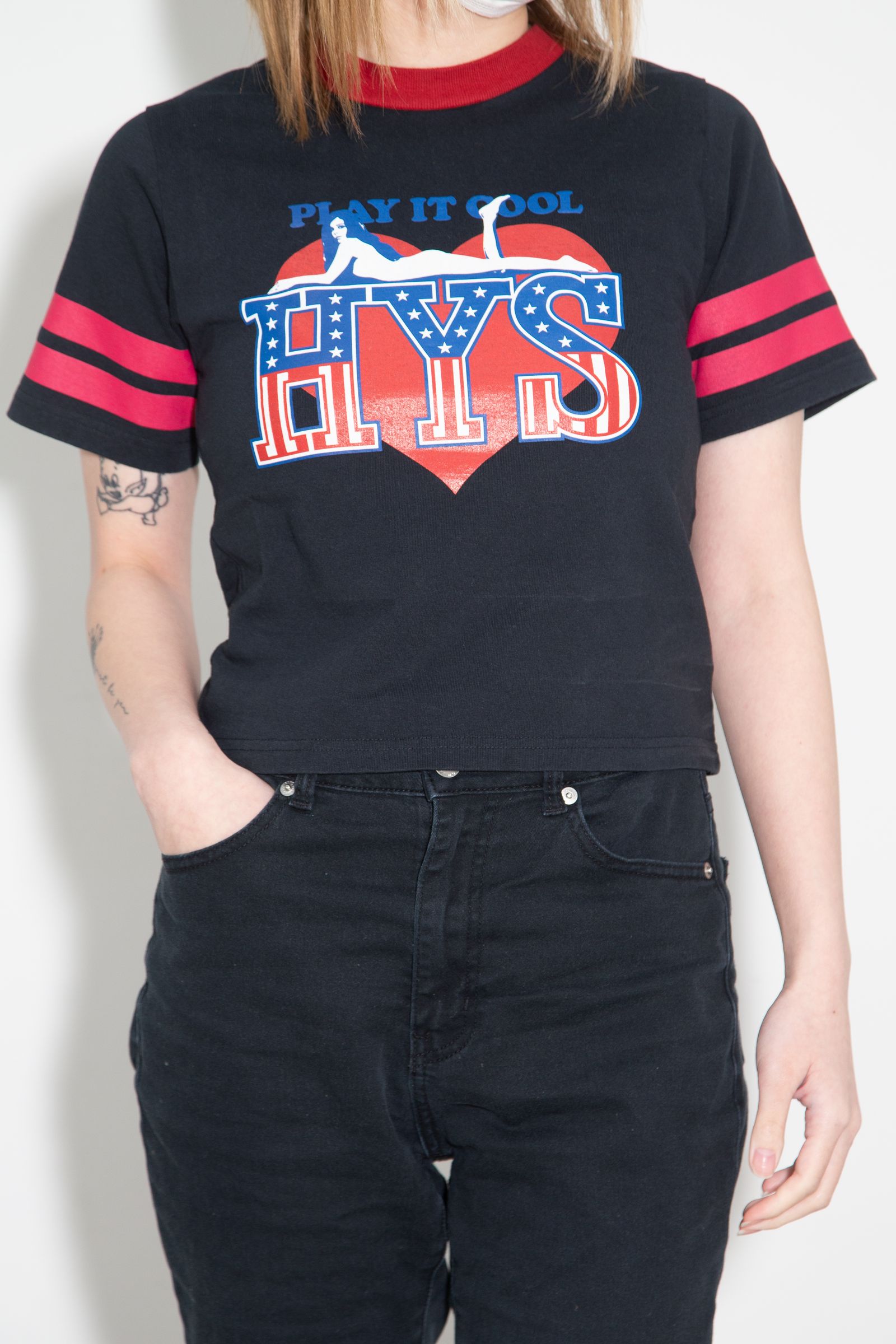 PLAY IT COOL Tシャツ / ブラック