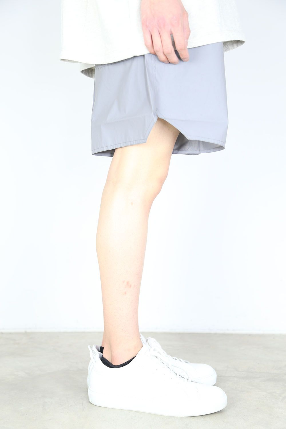 TRACK NYLON SHORTS / シルバー