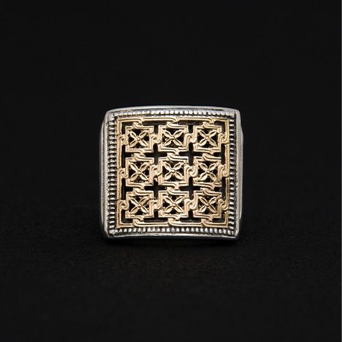 Monastiraki Cross Pattern Square Ring / GR001