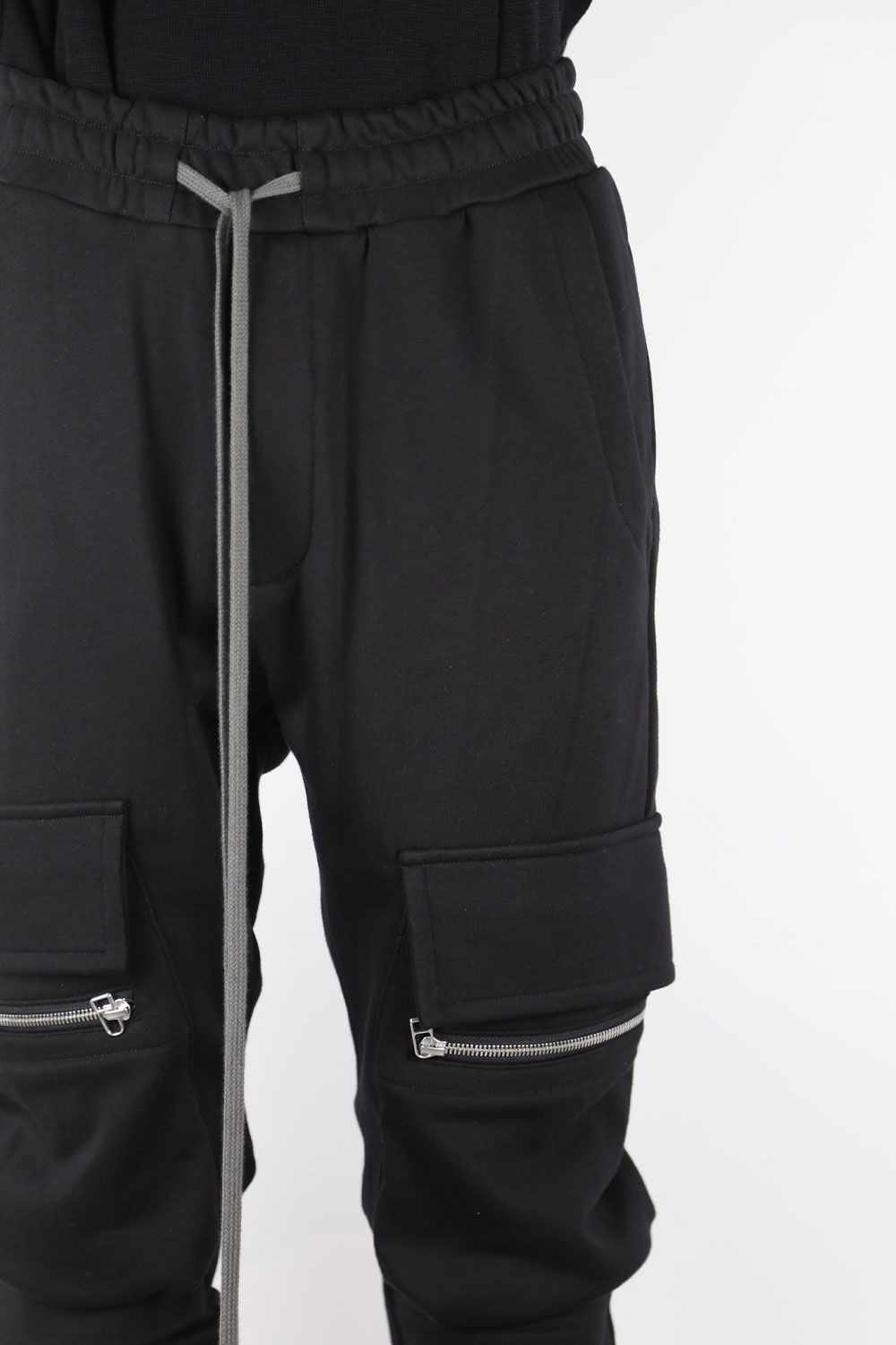 スウェッターカーゴスリムロングパンツ / SWEATER CARGO SLIM LONG PANTS / ブラック