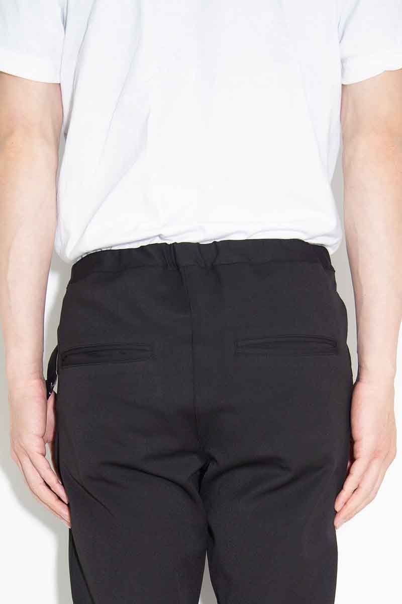 PAT TIGHT EASY PANTS / ブラック