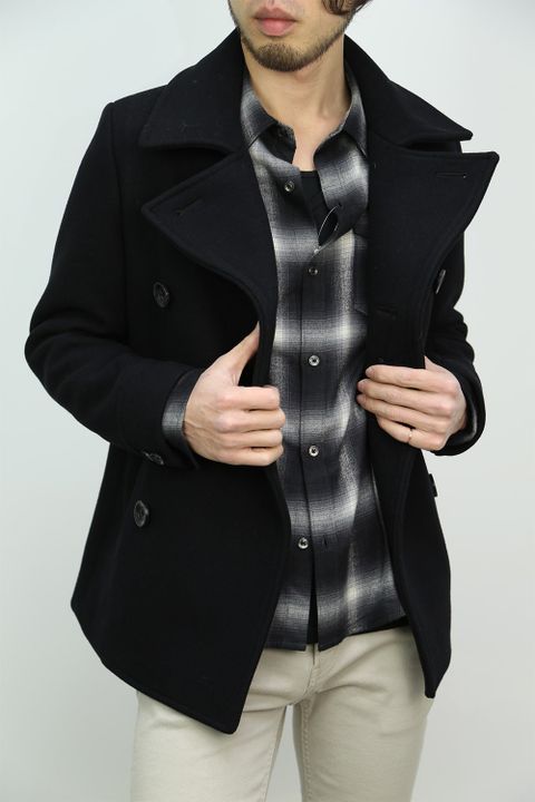 [LOUNGE LIZARD] 新色"SKINNY LEG"で春感を取り入れたコートスタイル