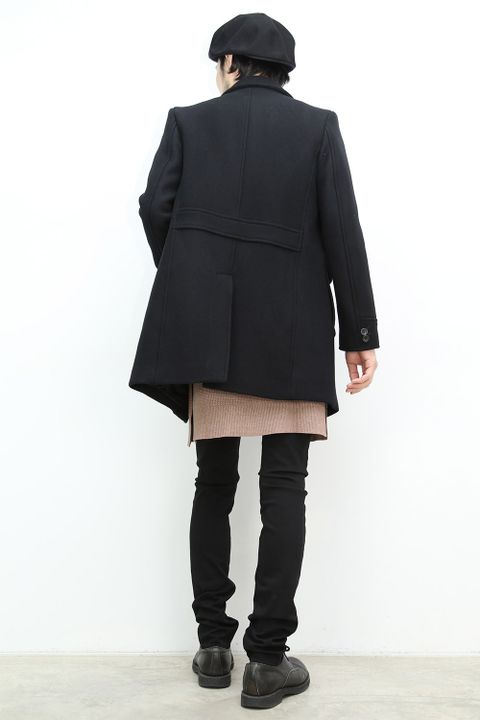 [LOUNGE LIZARD] ロング丈アイテムをレイヤードしたコートスタイル