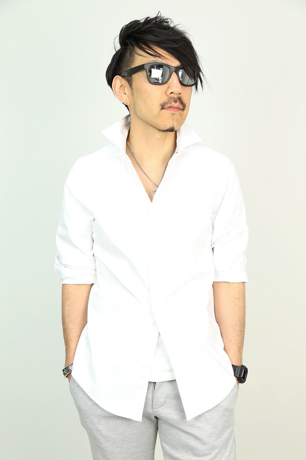 正統派なシャツで決める夏のオフスタイル