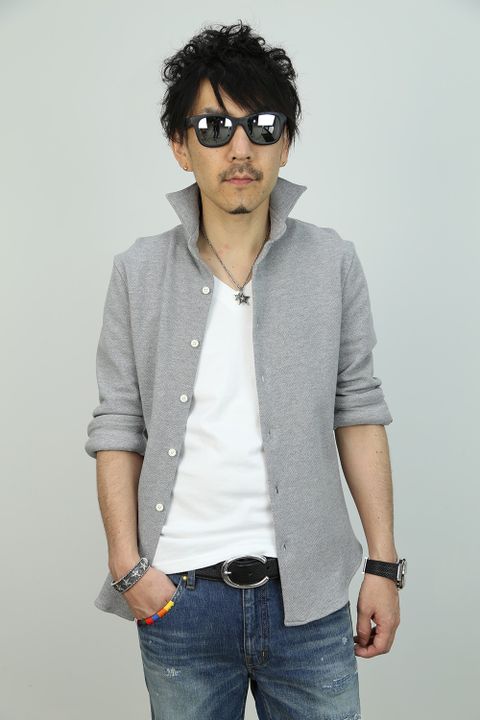 カジュアル感を抑えたデニムショーツの着こなし