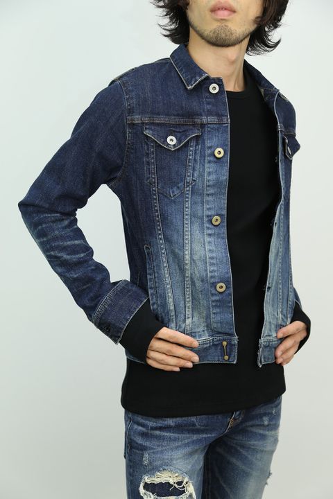 FACTOTUM JEANS の新作カットソーを上手く利用したレイヤードスタイル
