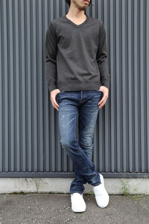 初秋にしたいシンプルなニットスタイル