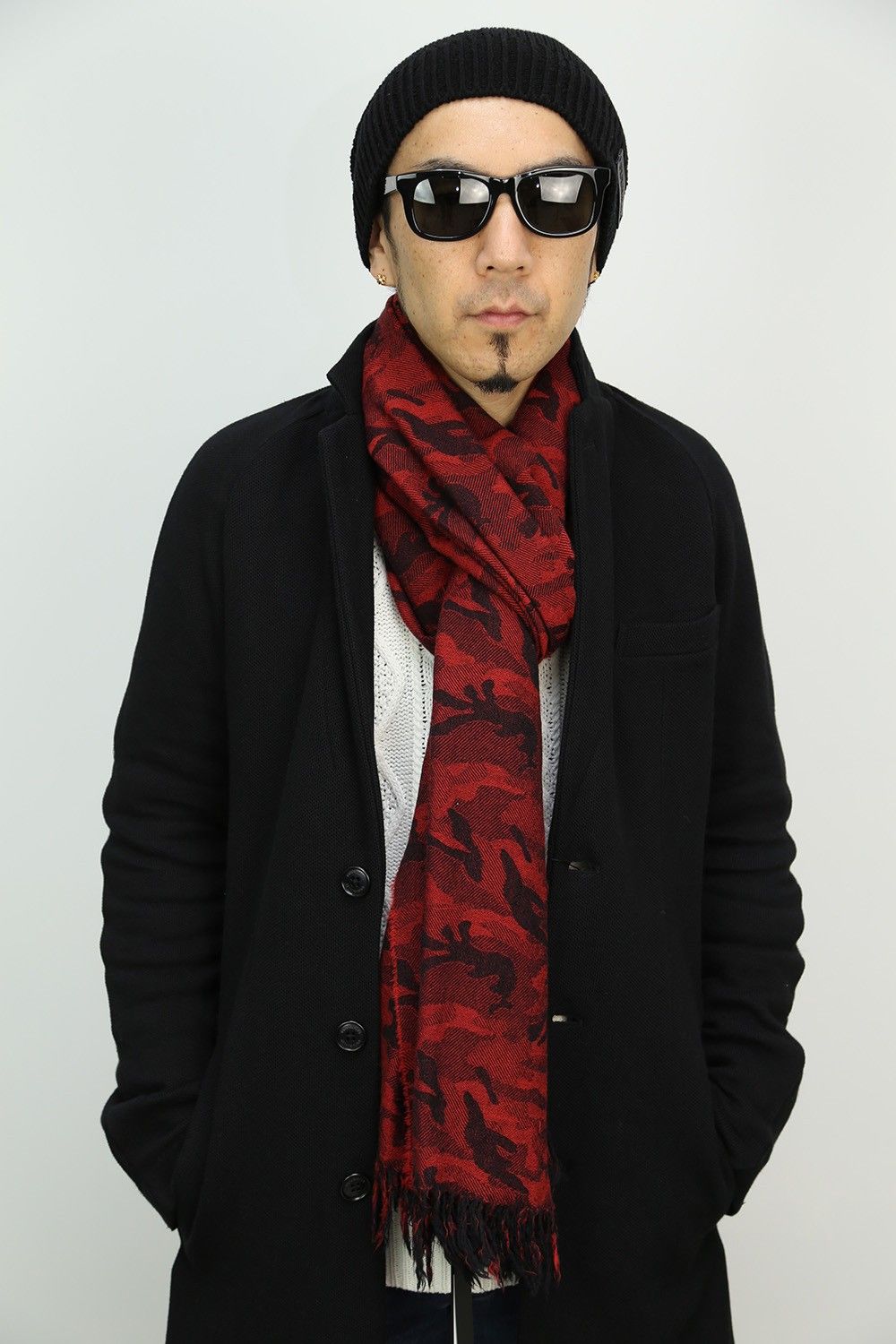 上品さと動きやすさを兼ね揃えたコートスタイル