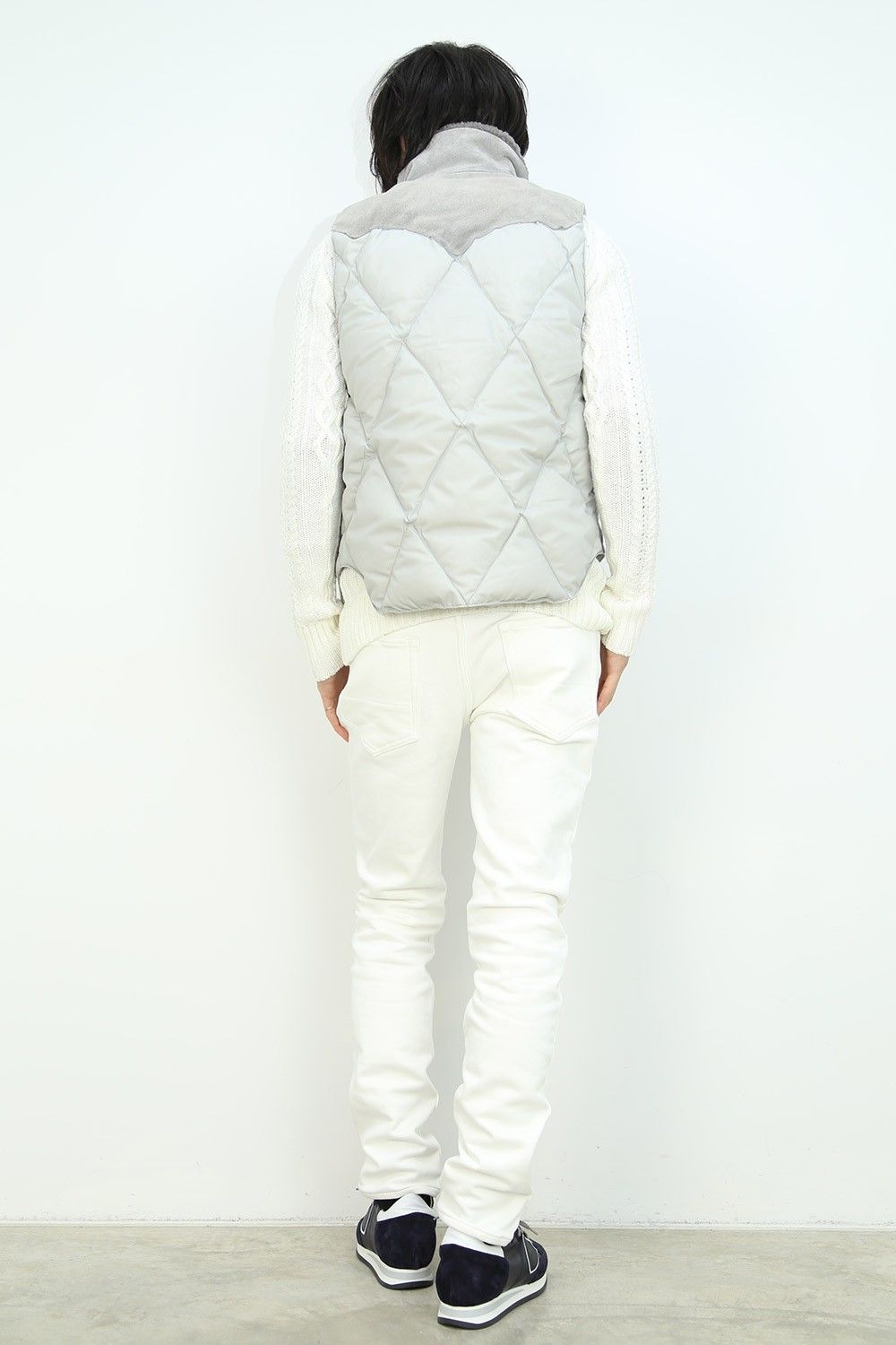 AKM - × ROCKY MOUNTAIN DIA STITCH CONCHO VEST- GRY