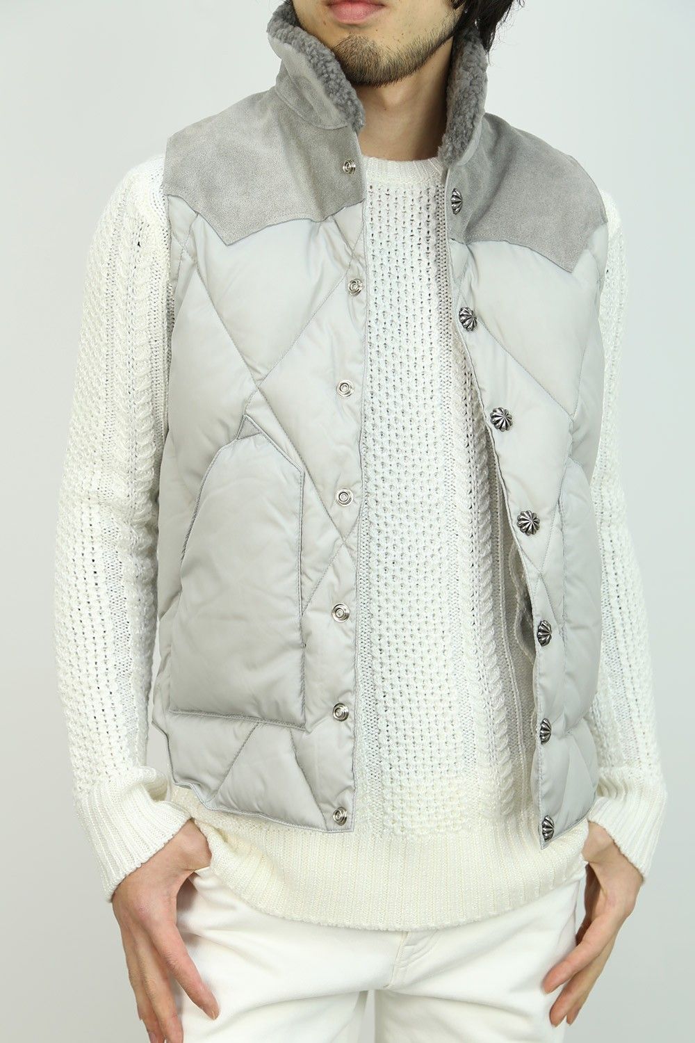 AKM - × ROCKY MOUNTAIN DIA STITCH CONCHO VEST- GRY