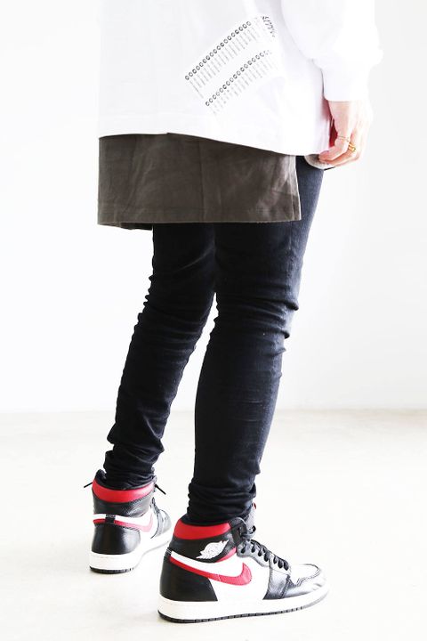 VETEMENTS ロゴコーデ