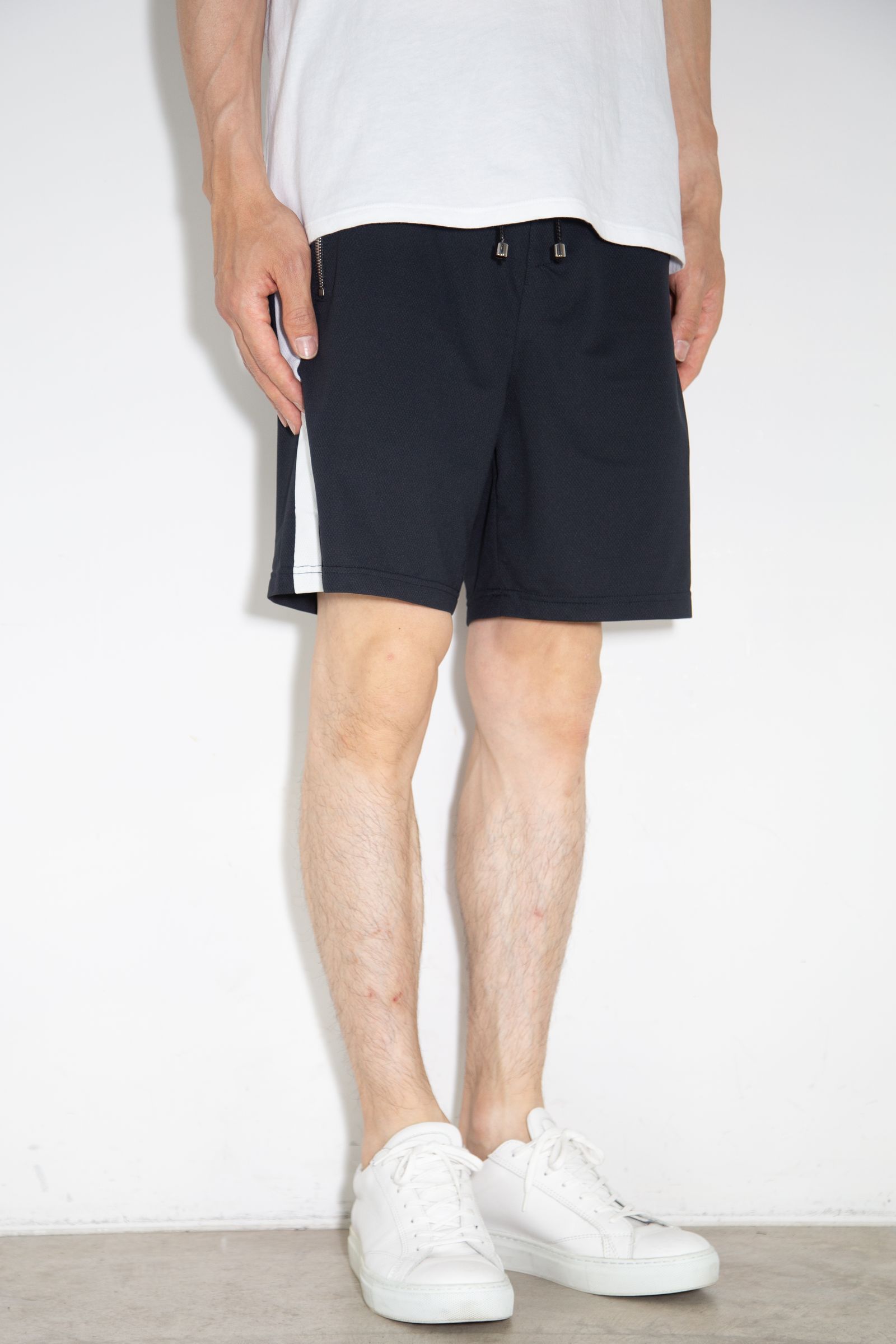 MESH LINE SHORTS / ブラック