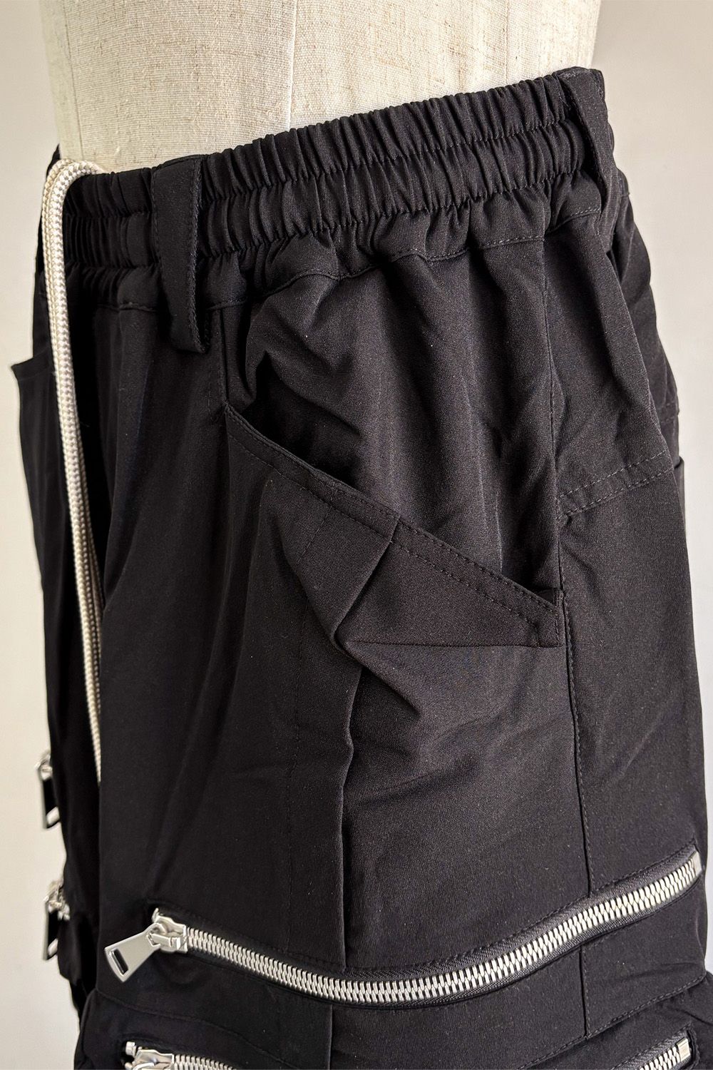 CARGO TUCK WIDE / ブラック