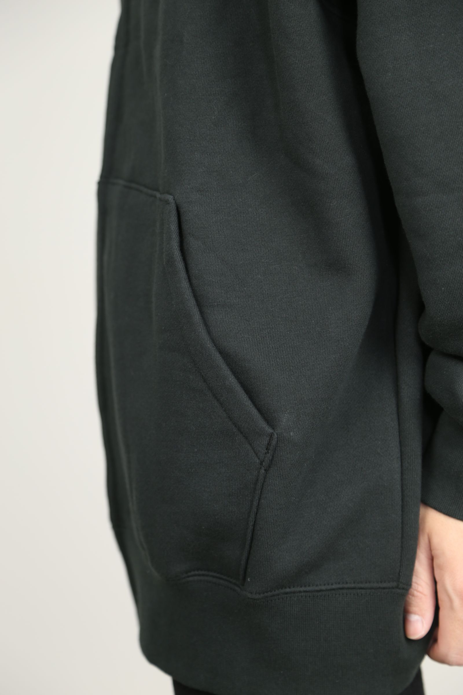 FULL ZIP HOODIE / ブラック