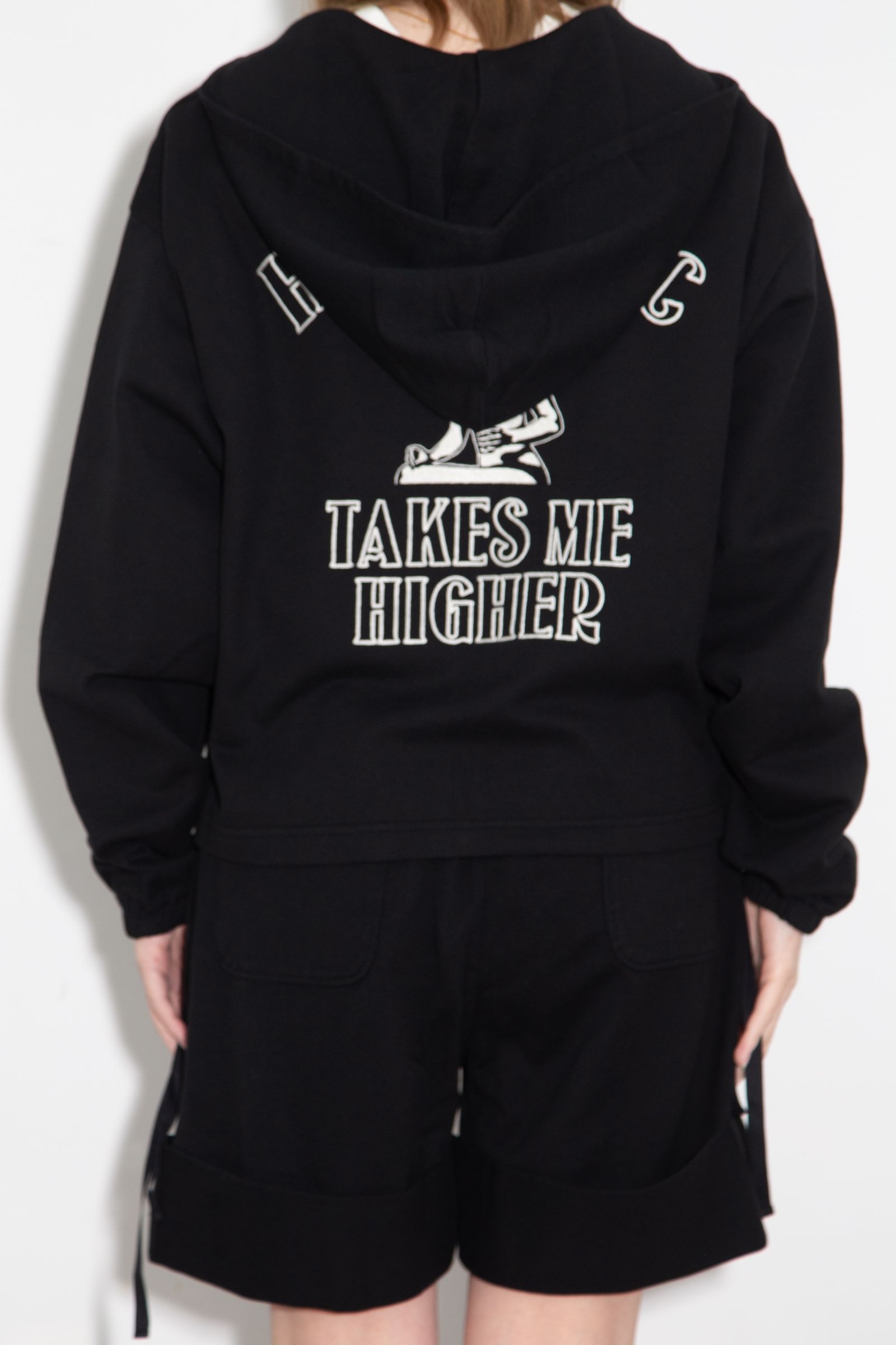 【セットアップ】TAKES ME HIGHER刺繍 パーカー、HYSTERIC刺繍 ショートパンツ / ブラック