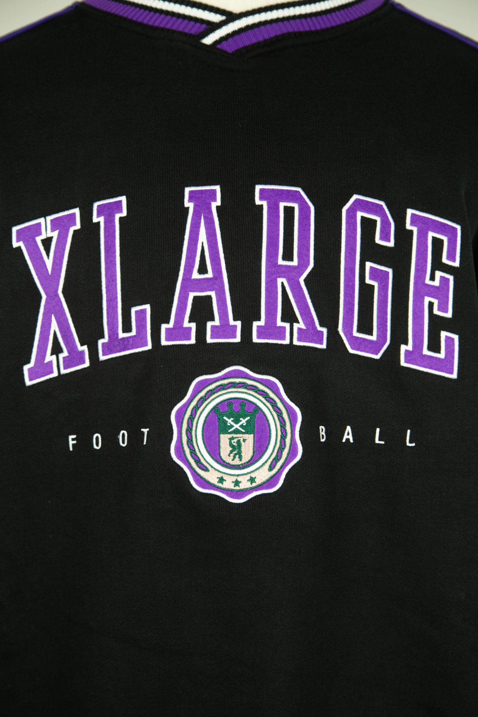 XLARGE - PIPING V NECK SWEAT / パープル | Tempt