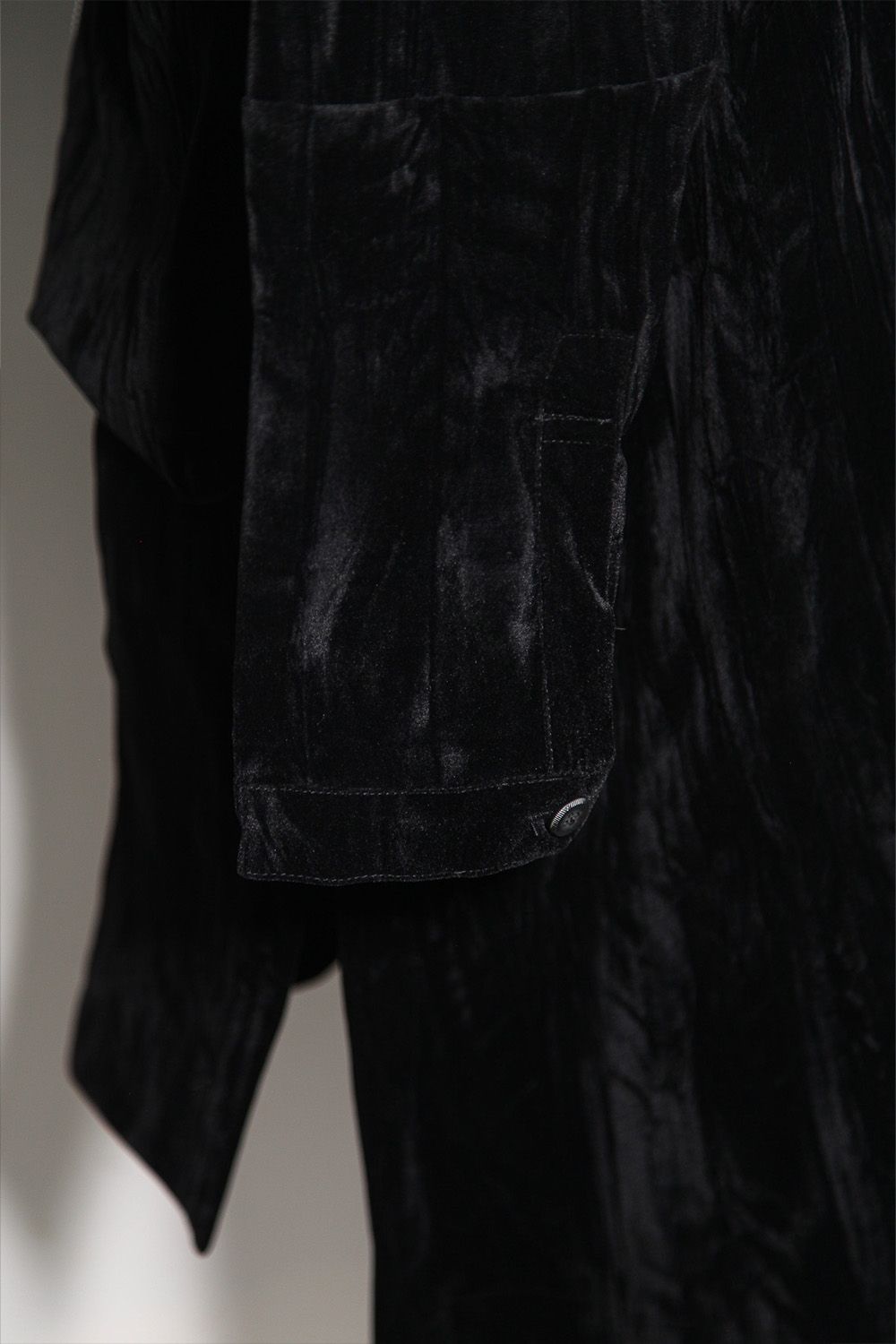 [ラスト1点 サイズ3] ベロアフーディーロングジャケット / HOODED LONG JKT / ブラック / ag-12037