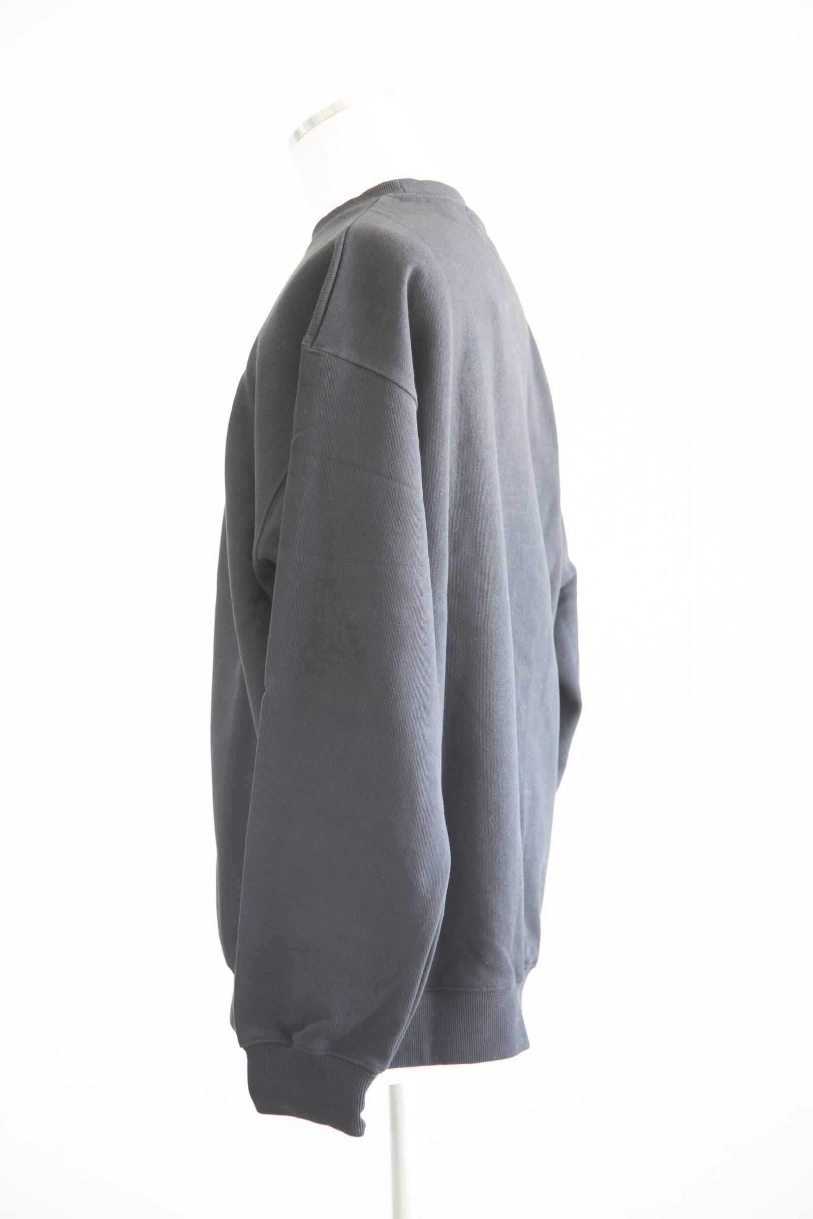CHENILLE STANDARD LOGO CREWNECK SWEATSHIRT / ブラック
