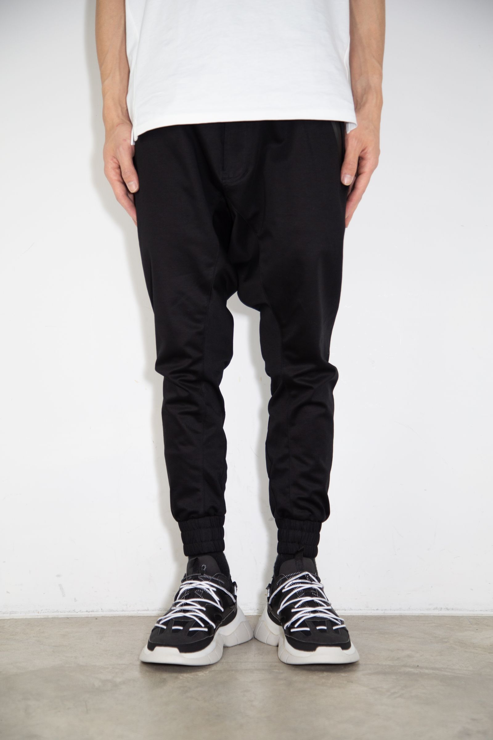 LINE TORNADO PANTS / ブラック