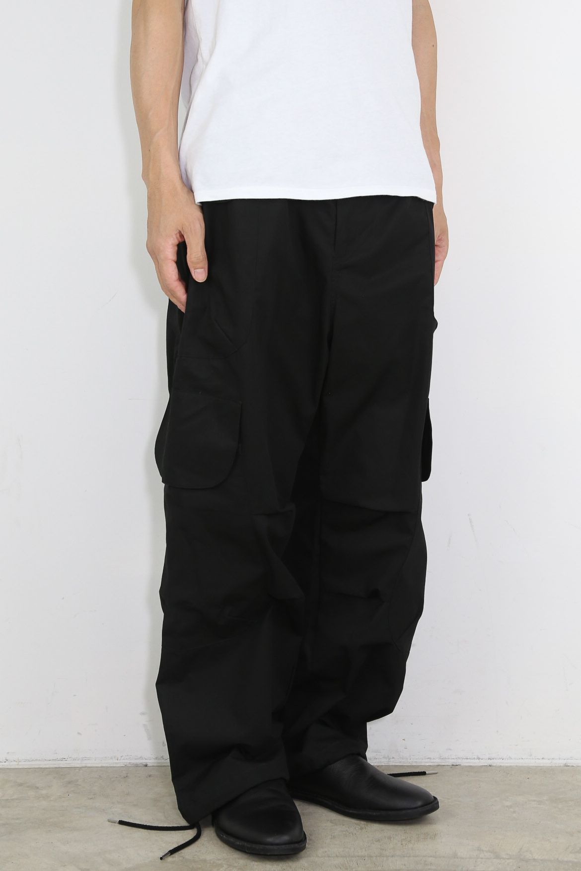 ［ラスト1点 サイズ2］NYLON CARGO POCKET PANTS / ブラック